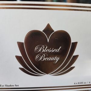 Natural Eye Shadow Set with Brush